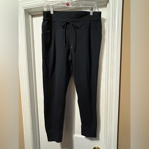 Spider Athletic Leggings with side pockets - Picture 1 of 4